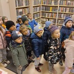 Przedszkolaki z grupy Wiewiórki odwiedziły Książnicę Podlaską