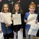 Hania, Emilka, Janek z dyplomami