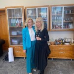 Pani Dyrektor Alicja Sitko z sędzią Anną Marią Wesołowską.jpg