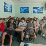klasa 6a rozwiązuje quiz o bezpieczeństwie w sieci