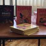 Zdjęcie książek omawianych na spotkaniu autorskim