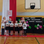 Wyróżnieni uczniowie z klasy 2 B.jpg