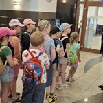 1. spotkanie uczniów klasy 2a z pracownikiem banku.jpg