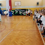 Przewodnicząca Samorządu Uczniowskiego wita panią dyrektor Jolantę Laskowską
