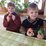 Jajka_pomalowne_ przez_chłopców_z_ 2B.jpg