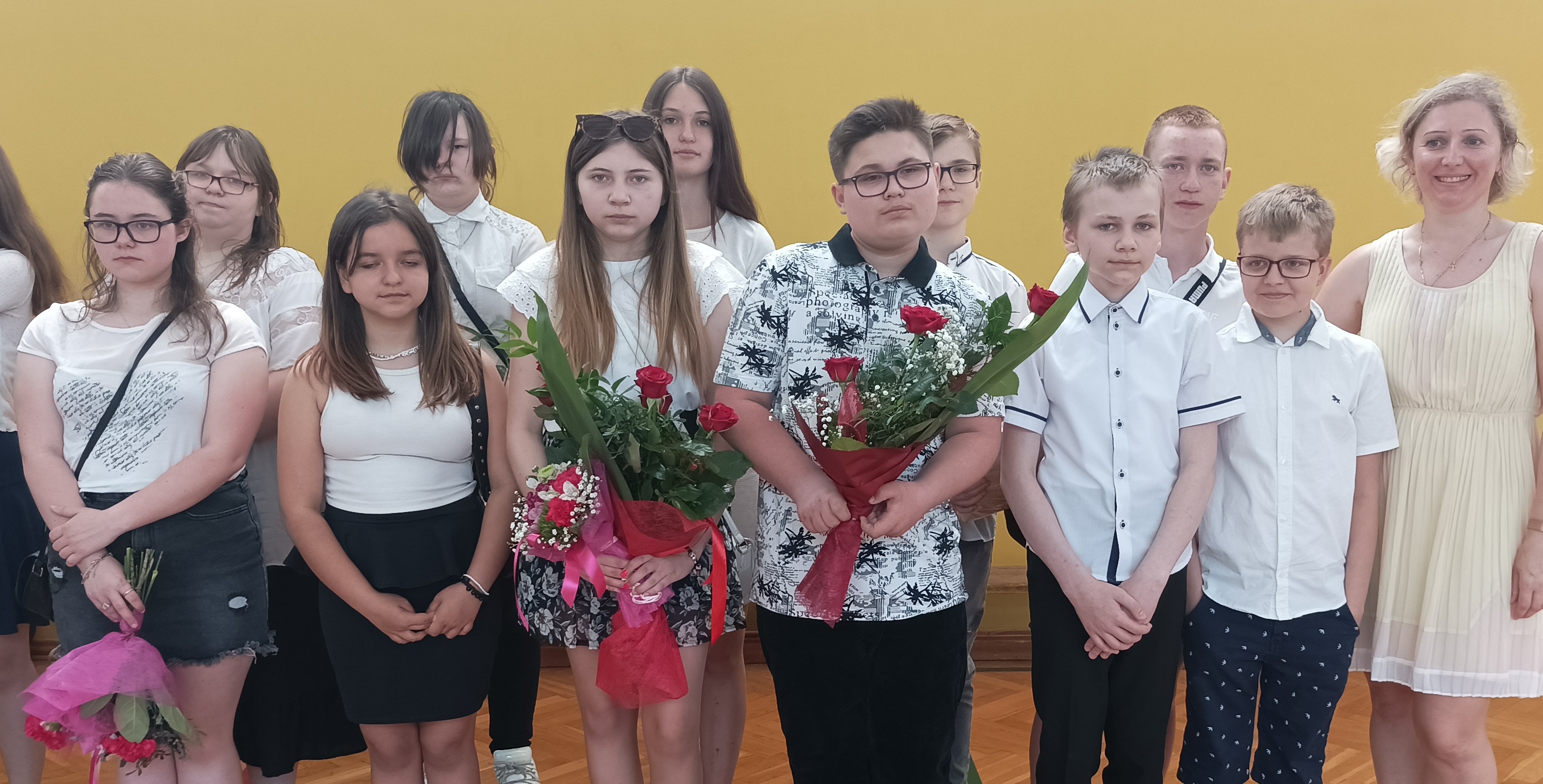 klasa 7c z wychowawczynią.jpg