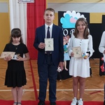 przodownicy w zbiórce makulatury_klasyIV-VII.jpg