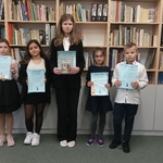 Uczniowie reprezentujący szkolę w konkursie międzyszkolnym CEN