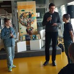 pisarz Paweł Beręsewicz, uczennicai uczeń