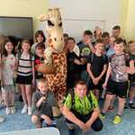 Klasa 5a z Żyrafką Lokatką