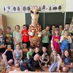 Klasa 2b z Żyrafką Lokatką