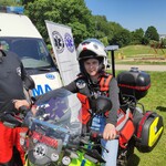 uczennica  na motocyklu