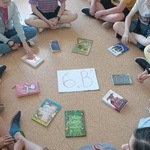 klasa 6b i ich książki.jpg