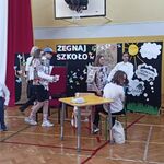 część artystyczna klasa 8.jpg