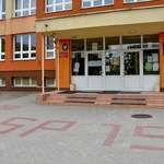 Główne wejście do szkoły SP 15