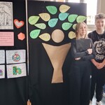 Uczennice klasy ósmej przygotowane do rozpoczęcia turnieju