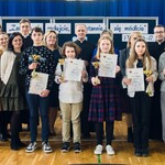 Laureaci konkursu wraz z opiekunami