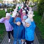 Przedszkolaki gotowe do akcji zbierania śmiecji