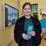 Dziewczynka w todze adwokackiej