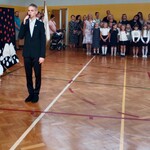 Przewodniczący Samorządu Uczniowskiego składa raport pani dyrektor