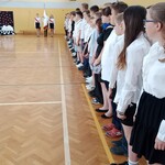 Uczniowie podczas inauguracji roku szkolnego