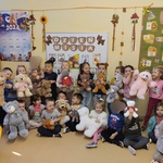 Zdjęcie grupowe dzieci z grupy Wiewiórki