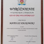 Dyplom z wyróżnieniem dla Mateusza Palkowskiego kl 8A