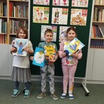 Uczestnicy konkursu prezentują swoje prace