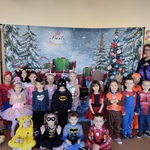 Zdjęcie grupowe dzieci z grupy Wiewiórki