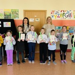 uczniowie którzy otrzymali WYRÓŻNIENIE w konkursie plastycznym ph.  Moja skarbonka