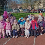 Dzieci przygotowują się do biegu