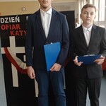 Chłopcy z klasy 7 A podczas apelu