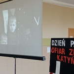 Klatka z filmu edukacyjnego o zbrodni katyńskiej