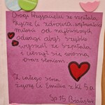 Kartka świąteczna z życzeniami przygotowana przez uczennicę z klasy 5 