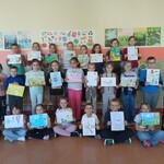 Uczniowie klas I-III i ich prace