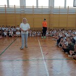 Uczniowie klas 1 - 3 podczas Dnia Sportu.jpg