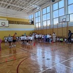 Dzień Sportu w SP 15 wyścigi w rzedach
