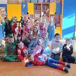Zdjęcie grupowe dzieci z grupy Pszczółki 