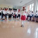 Występ uczniów klasy 3 A z okazji Dnia Niepodległości