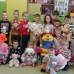 
Zdjęcie grupowe dzieci z Wiewiórki 