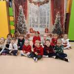 
Zdjęcie grupowe dzieci z grupy Biedronki 