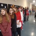 Wspólne kolędowanie z klasą 8 B